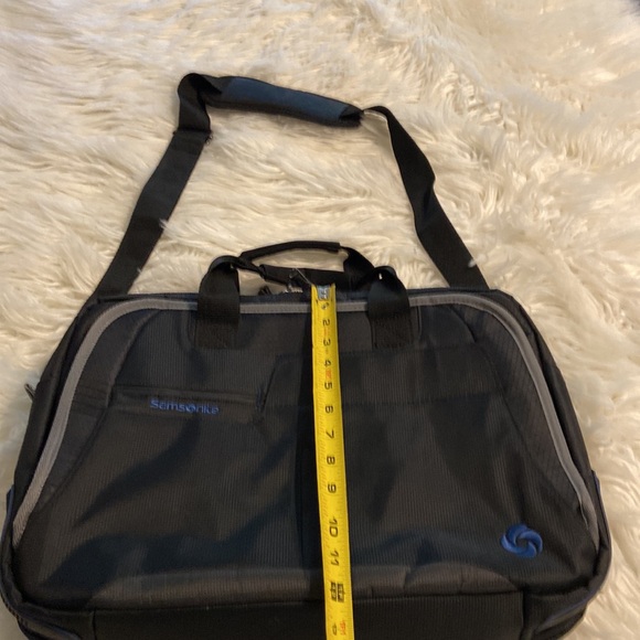 SAMSONITE LAPTOP Bag color black excellent condition length 18” high 13.5” - Picture 14 of 16